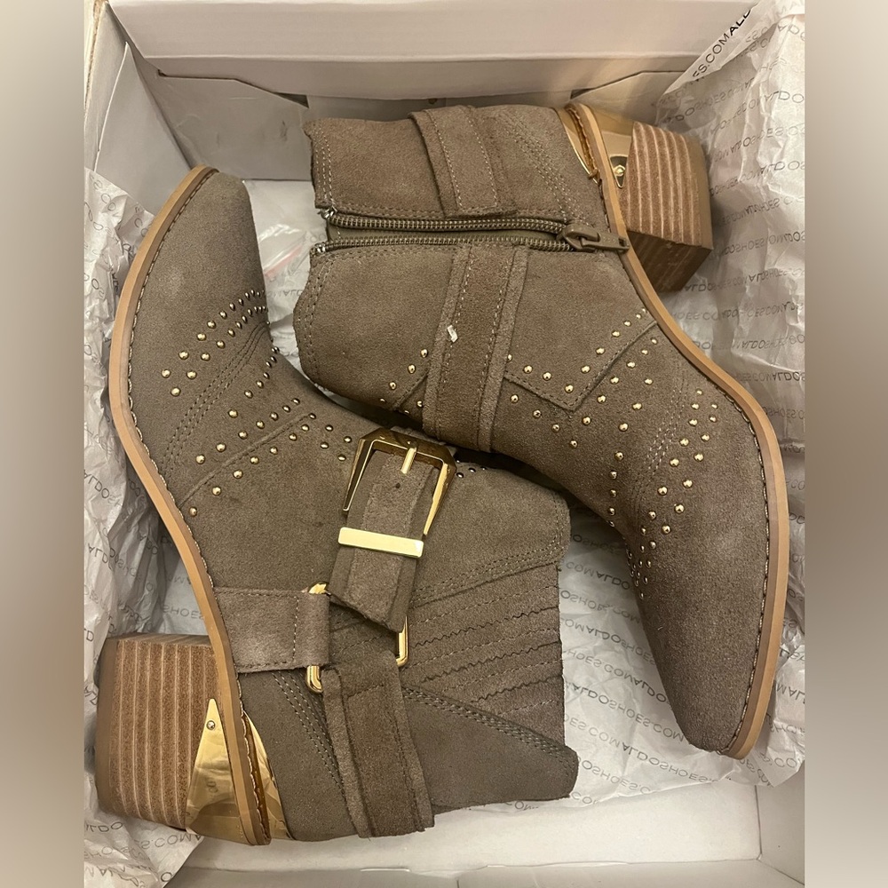 Aldo Bugiano Leather Studded Boots US7.5; EU 38; UK 5